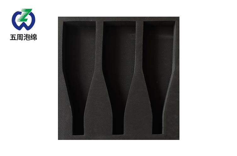 化妝品的包裝盒里用什么材質(zhì)的內(nèi)襯有檔次？