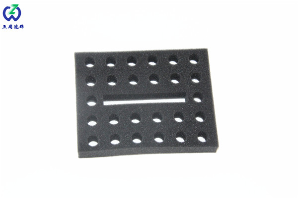 復(fù)合海綿在汽車坐墊上的密度是多少？