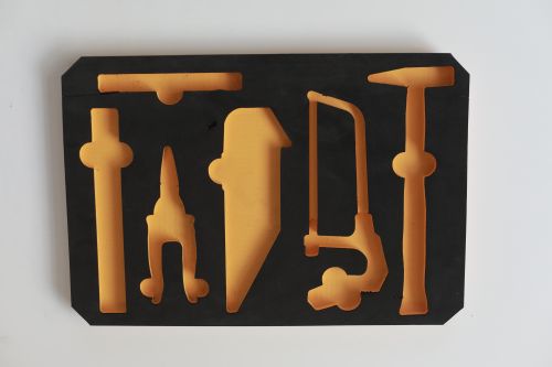 選泡棉廠家看什么？五周泡棉的資質(zhì)與服務(wù)有何亮點(diǎn)？